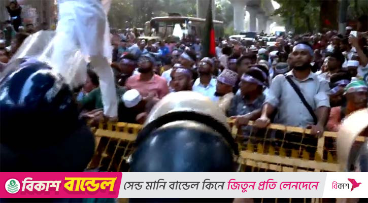 শিক্ষকদের ‘মার্চ টু সচিবালয়’ কর্মসূচিতে বাধা